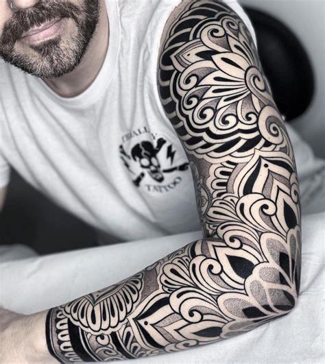 brazo tatuajes para hombres